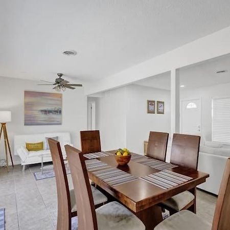 Beautiful 4 Bedrooms/Pool/Walk To Beach Deerfield Beach Bagian luar foto