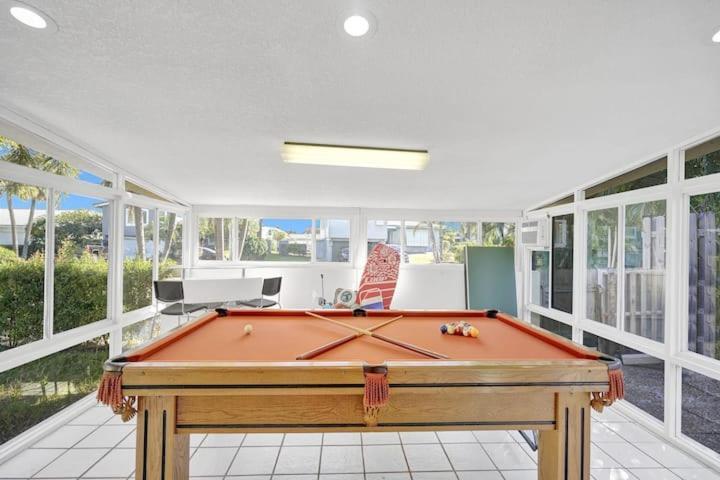 Beautiful 4 Bedrooms/Pool/Walk To Beach Deerfield Beach Bagian luar foto